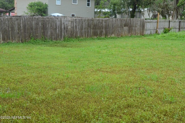 Building Photo - 7061 Civic Club Dr