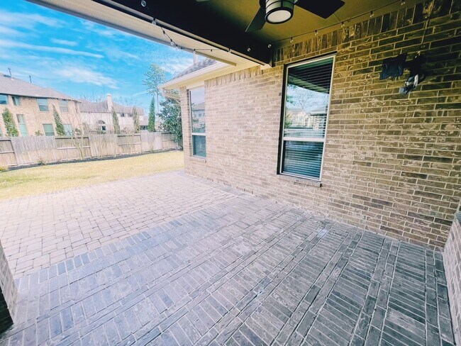Building Photo - 24518 Ali Creek Ct