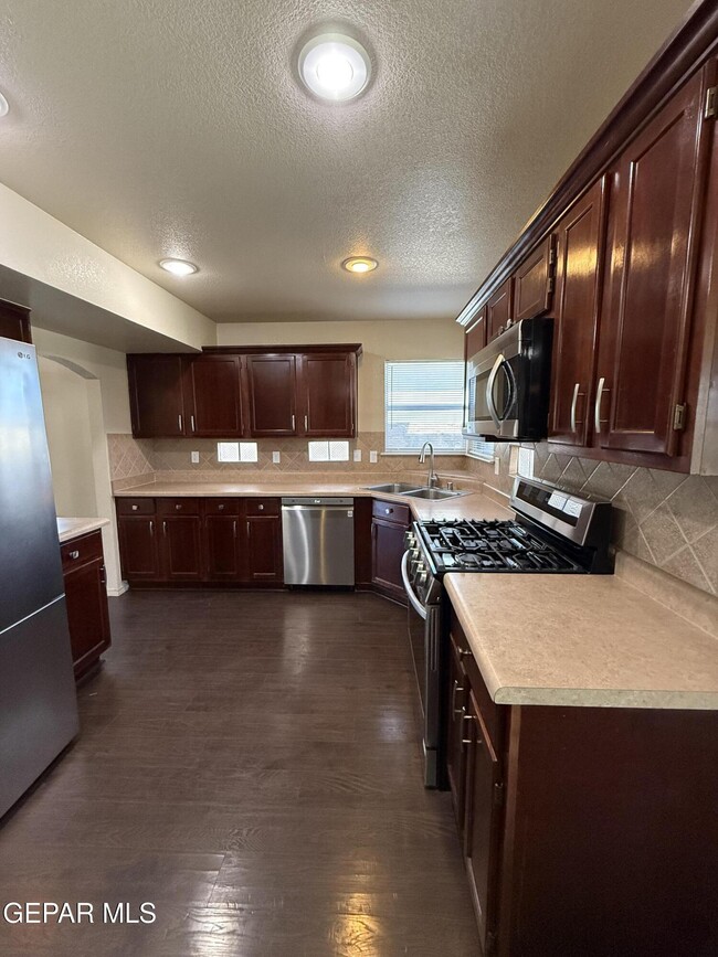 Building Photo - 12557 Paseo Lindo Dr