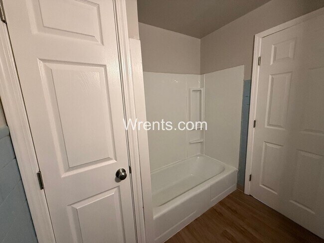 Building Photo - $500 off Move in Special - 2 Bed/1 Bath Cheney EWU