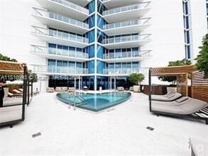 Building Photo - 4 br, 4.5 bath Condo - Jade Beach