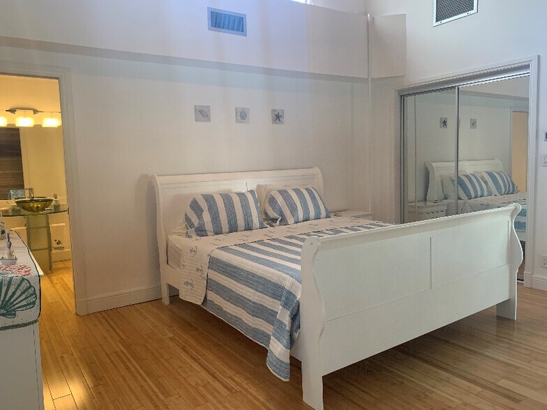 Building Photo - 1605 US-1