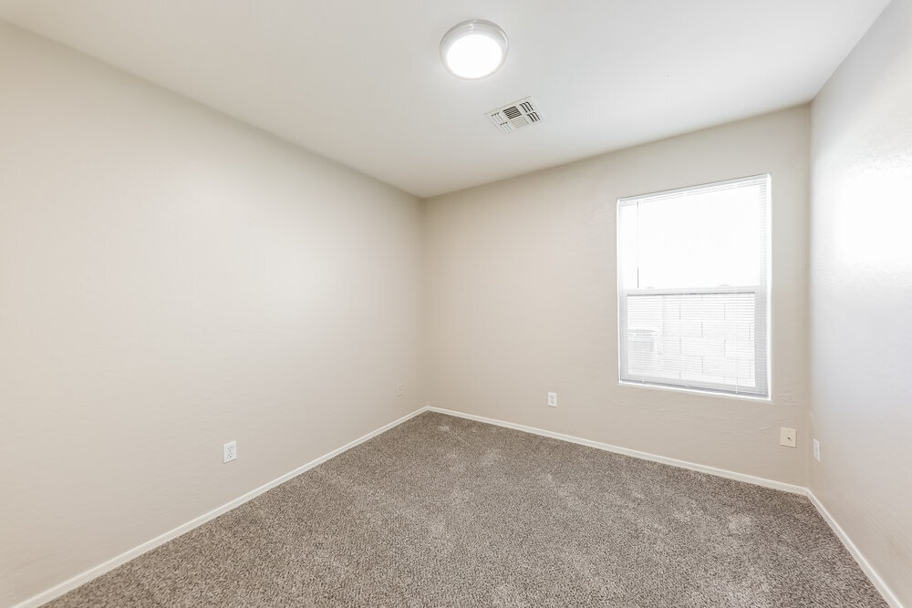 Building Photo - 16038 W Carmen Dr