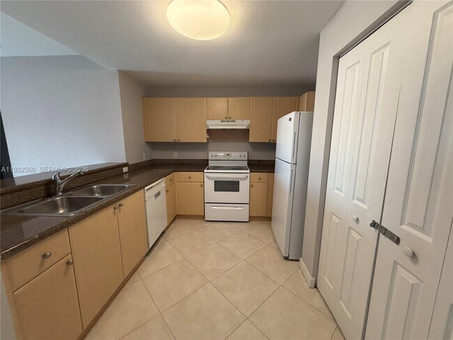 Building Photo - 2280 SW 32nd Ave