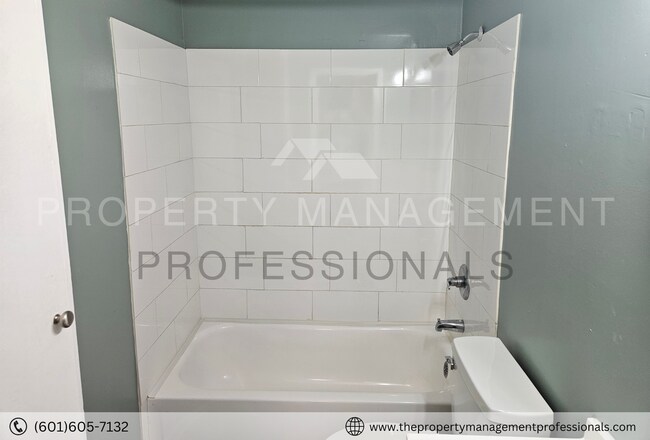 Building Photo - 1552 Reddix St