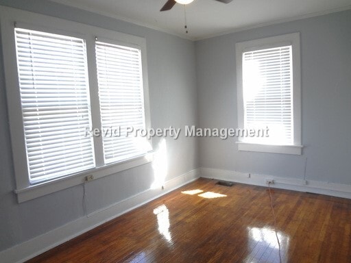 Building Photo - Move In Special! First Month Free!