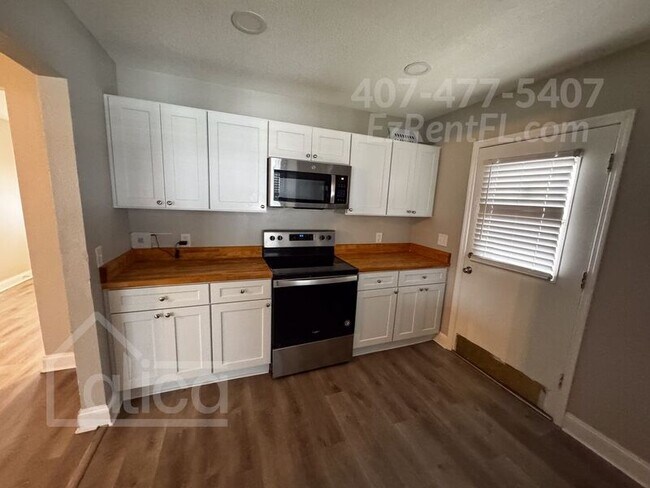 Building Photo - 6233 Harlow Blvd