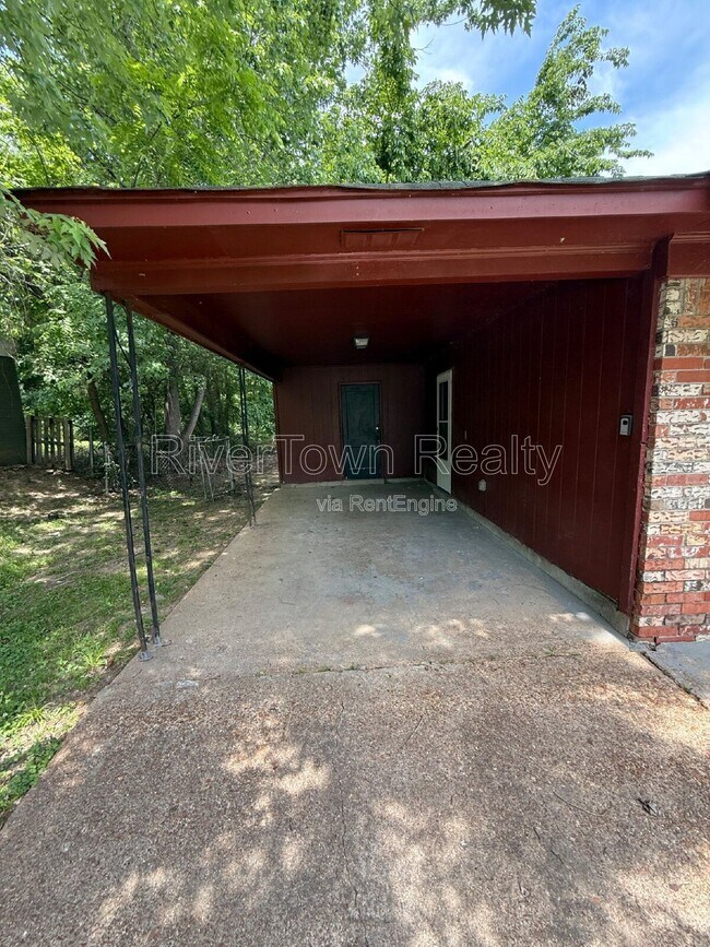 Building Photo - 3386 Spring Water Cove