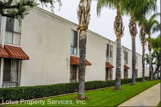 Primary Photo - 2115 W Victoria Ave