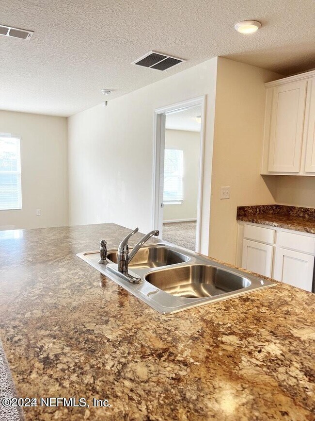 Building Photo - 12024 Sea Grove Pl