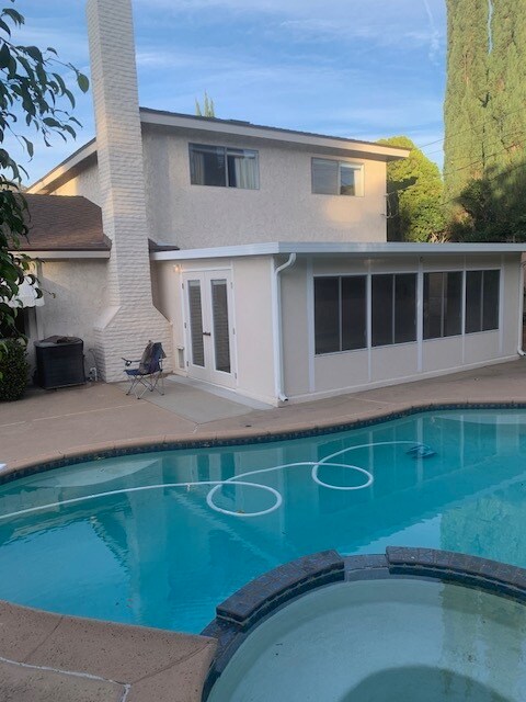 Building Photo - 11004 Tinker Ave