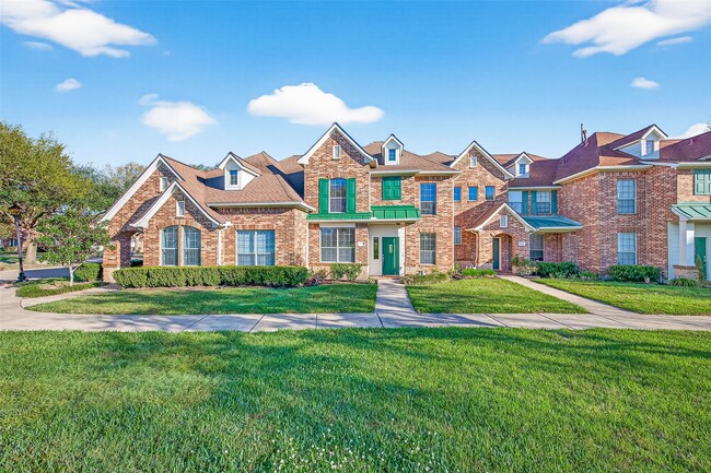 Building Photo - 17719 Brair Arbor