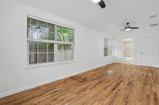 Building Photo - 6307 Chesterfield Ave