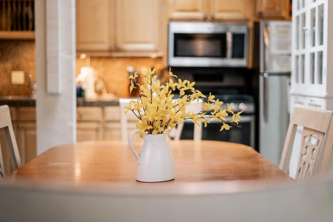 Building Photo - SKI LEASE: Gas Fireplace, Pet Friendly, Downtown Kings Beach