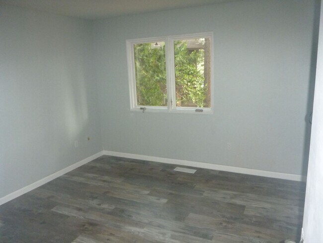 Building Photo - 1047 War Bonnet Way