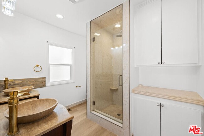 Building Photo - 244 S Almont Dr