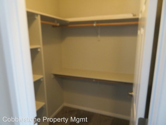 Building Photo - 1852 N Madderlake Ave