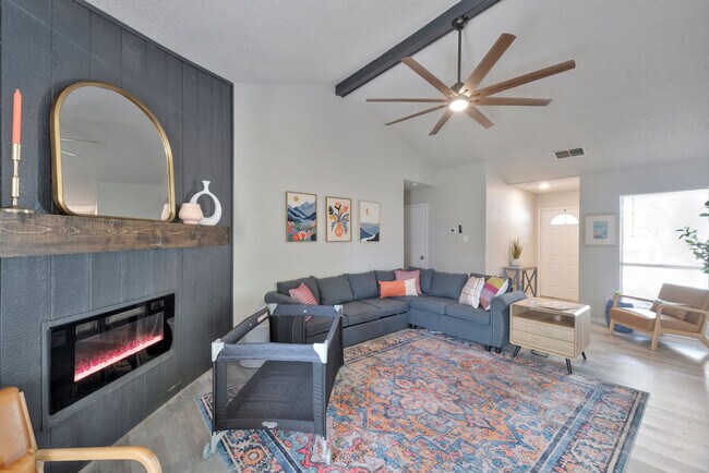 Building Photo - 11906 Blueridge Mountains Dr