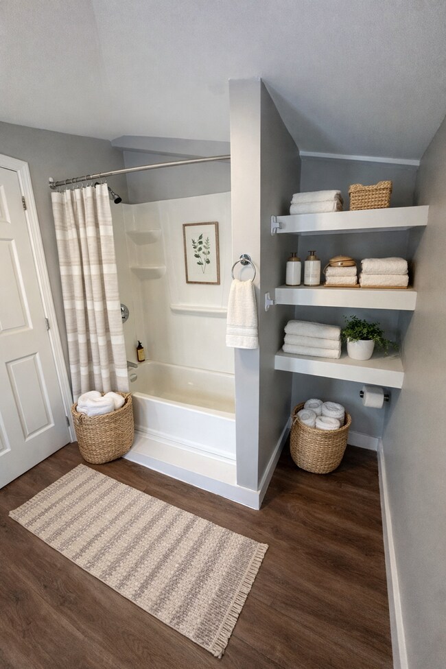 Building Photo - 17 S State St