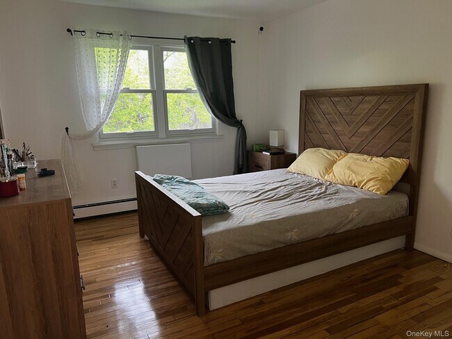 Building Photo - 19 Alpine Dr