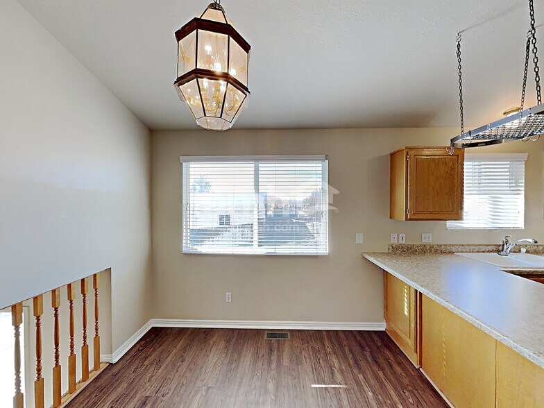 Building Photo - 126 S 1600 W