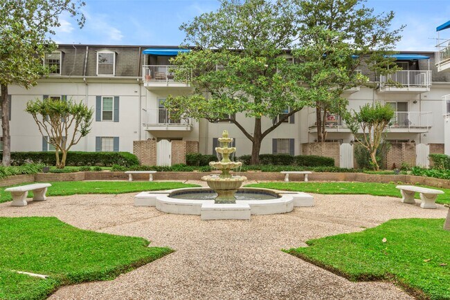 Building Photo - 2601 Bellefontaine