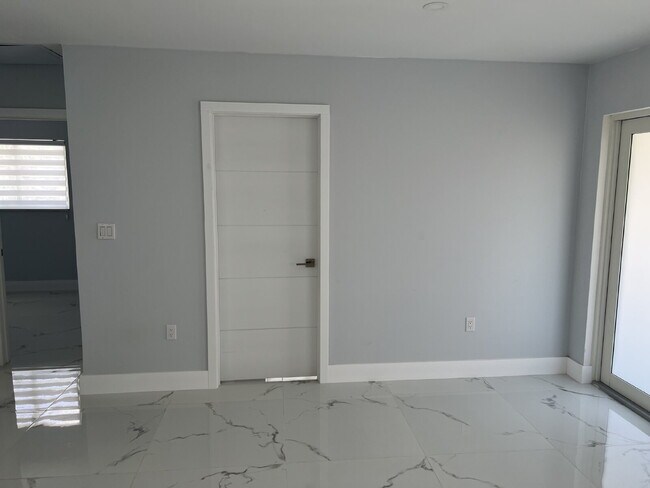 Building Photo - "Charming 2-Bed Retreat Waterfront W/Pool ...