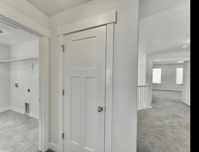 Building Photo - 3 Bed | 2.5 Bath | 2,365 sq ft above grade | Full unfinished basement | 2-car garage