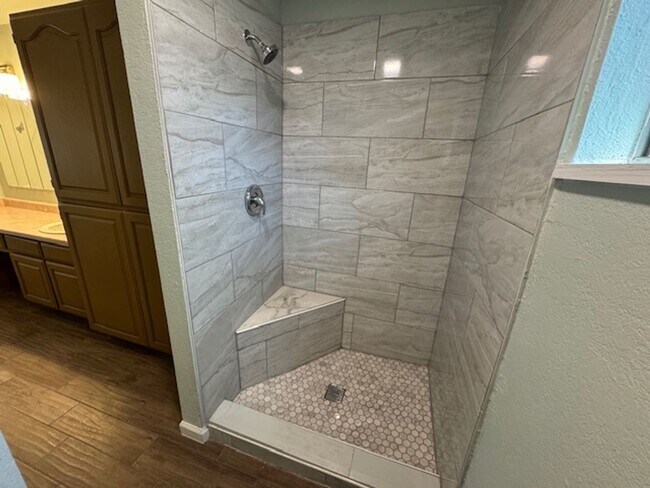 Building Photo - Nicely Remodeled Southside San Antonio Hom...