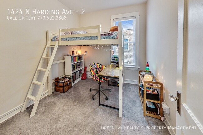 Building Photo - 1424 N Harding Ave