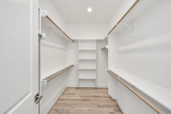 Building Photo - 2920 Nance St