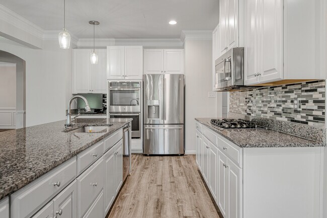 Building Photo - 16848 White Daisy Loop