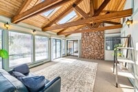 Building Photo - 44 Monroe St