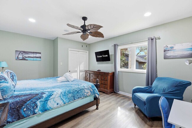 Building Photo - 6 Ibis St