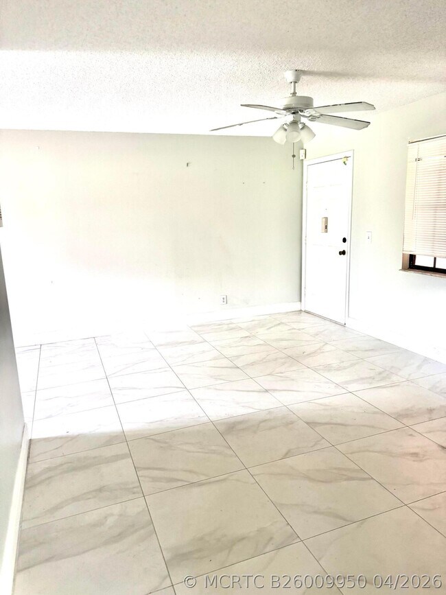 Building Photo - 4121 Oak Terrace Dr