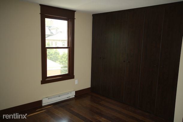 Building Photo - 28 Lafayette Ave NE