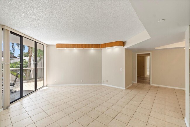 Building Photo - 3610 Yacht Club Dr