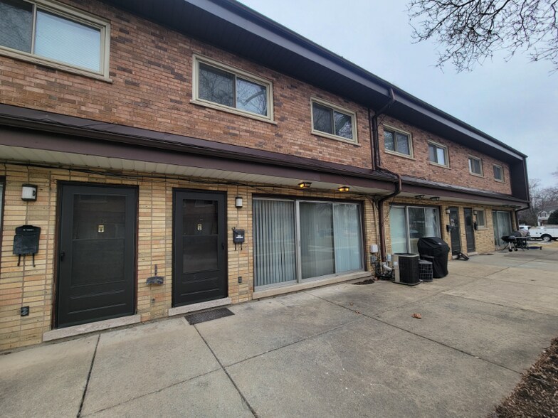 Building Photo - 482 Duane Terrace