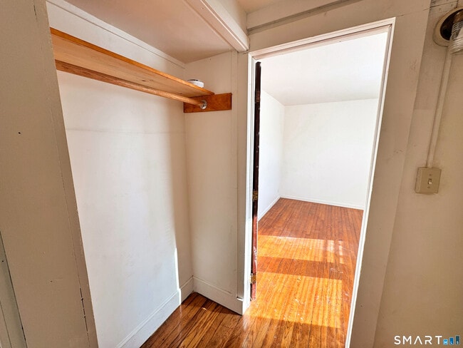 Building Photo - 3 Church St