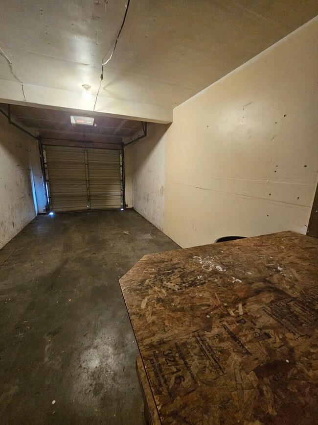 Building Photo - Serene 2 Bedroom 1 1/2 Bath Aurora Townhom...