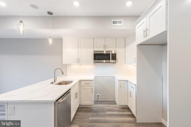 Building Photo - 2040 N 19th St