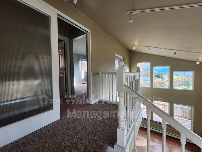 Building Photo - 2435 Clements Dr