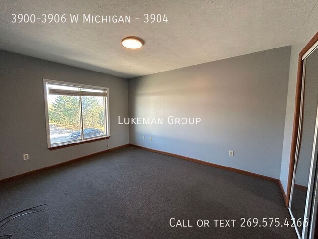 Building Photo - 3900-3906 W Michigan-3904
