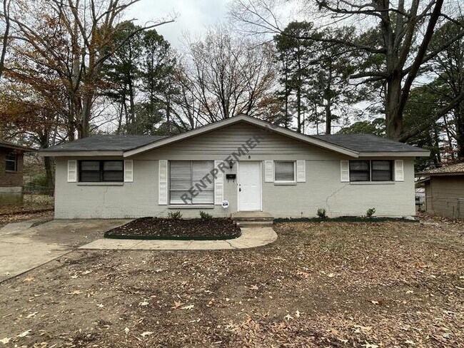 Primary Photo - 8 Portsmouth Dr