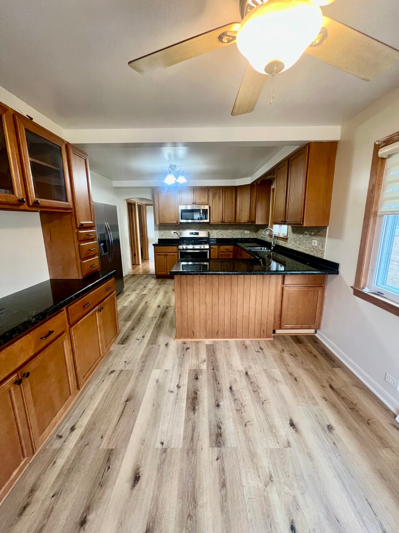 Building Photo - 4852 N Greenwood Ave