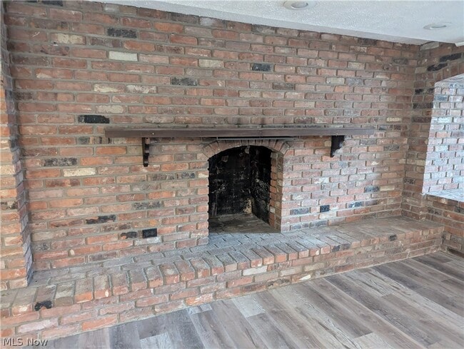 Building Photo - 707 Bell Rd