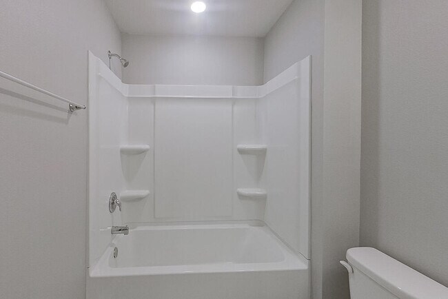 Building Photo - 4694 Malay Cir