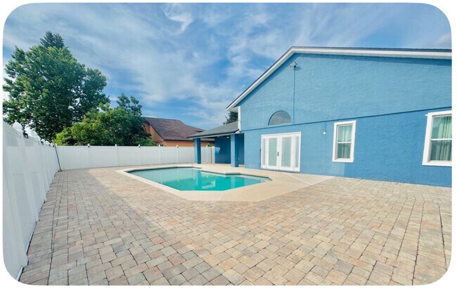 Building Photo - 266 Competition Dr