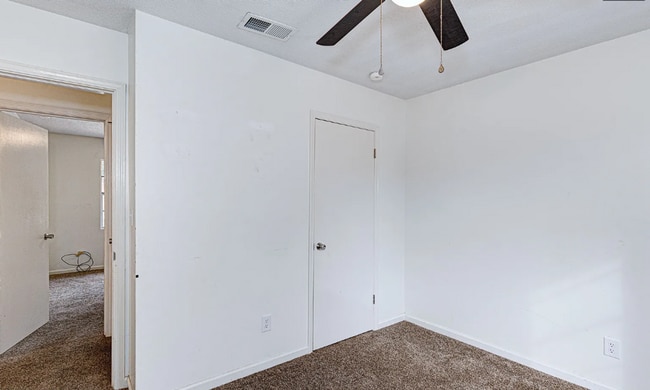 Building Photo - 1029 Amber Dr