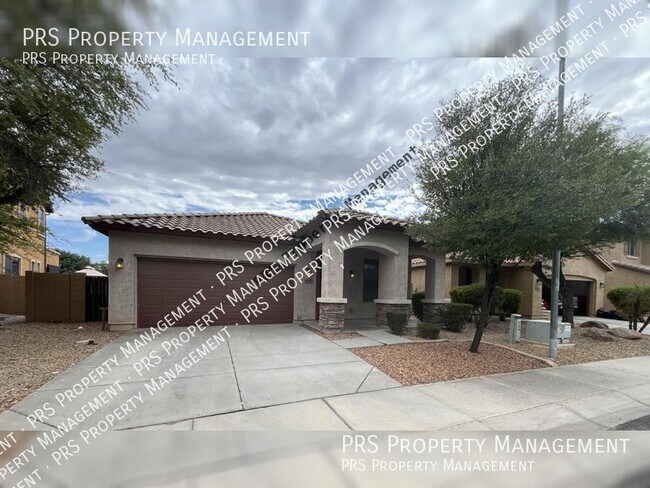 Primary Photo - 4135 E Bellerive Dr